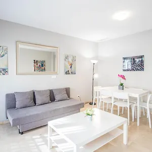 https://apartamentos-recogidas-23-granada.es-andalucia.com